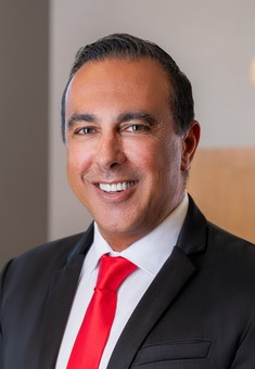 Zack Gharib photo